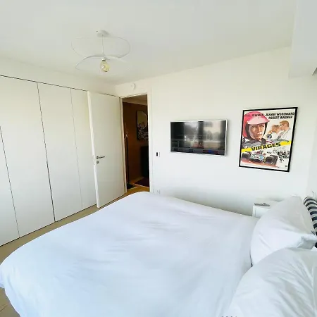 Luxurious 1 Bedroom In The Heart Of City Center-25